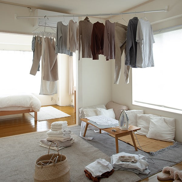 森田アルミ工業 首振りピン式物干し kururi クルリ KUR11-WS 室内物干し 石膏ボード対応 伸縮式 104-259cm 耐荷重10kg 賃貸OK 花粉対策